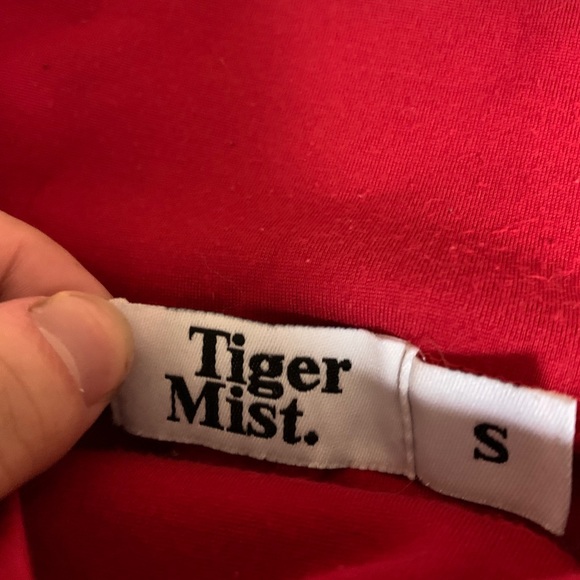 RED HIGH WAISTED LEGGINGS🌹 - Picture 4 of 4